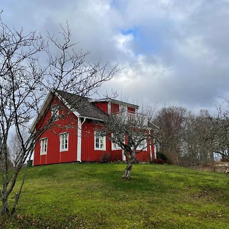 Naturnaera Hus Utanfoer Reftele Naerhet Till Isaberg Och High Chaparral Villa Екстериор снимка